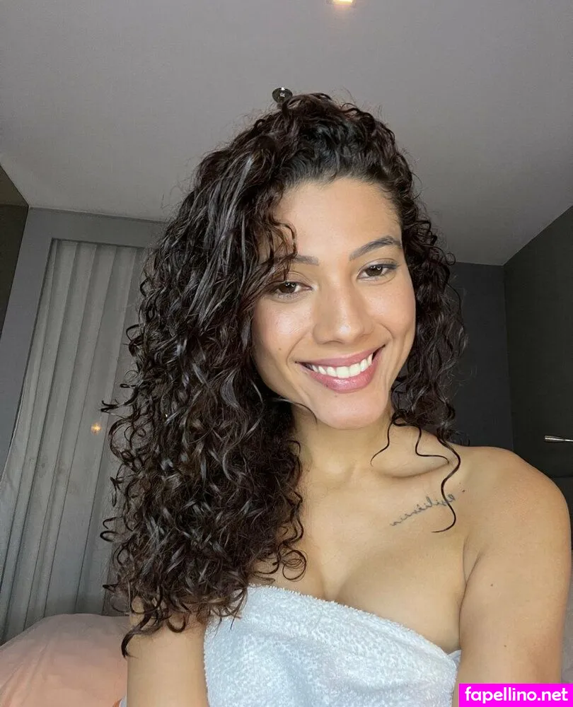 beatrizz.almeida, beatrizzalmeidaa Nude Leaked OnlyFans Photo #qRAL0WPtpE