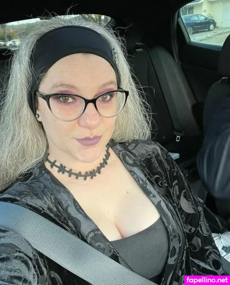 Beautifullyimperfectgeek OnlyFans Thumbnail #VQJIKc2Jlg