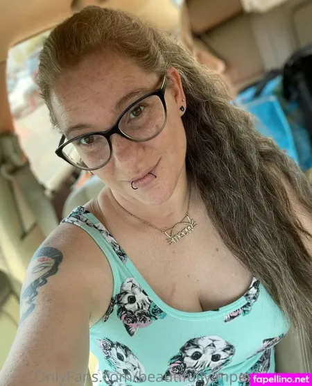 Beautifullyimperfectgeek OnlyFans Thumbnail #ey7RhI4mDU