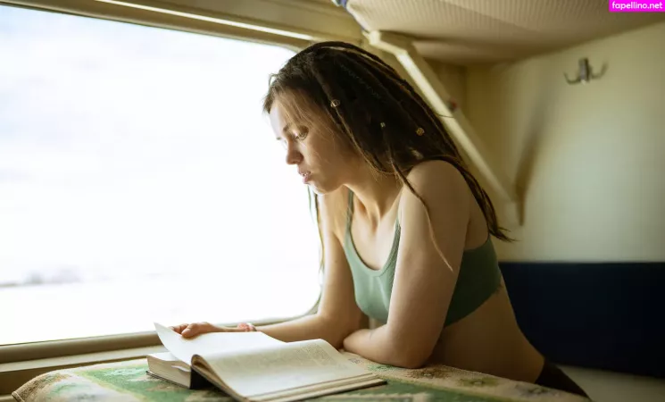 Beauty Bird OnlyFans Thumbnail #QBTlEOdfHm