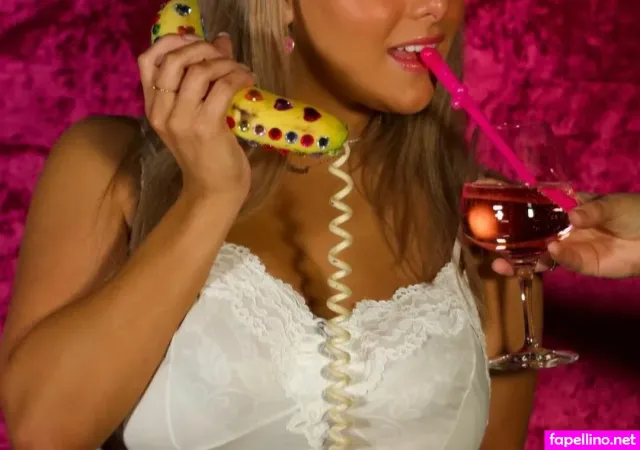 Becca M OnlyFans Thumbnail #v2VKAhZxin