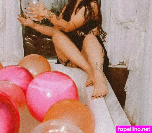 Becca Razzo OnlyFans Thumbnail #UxAlDE5GMd