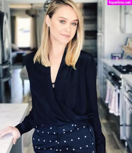 Becca Tobin OnlyFans Thumbnail #XpdKj81AP4