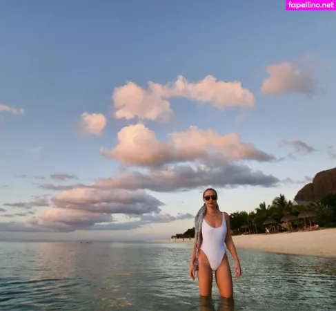 Becca Tobin OnlyFans Thumbnail #gZSdO8lypb