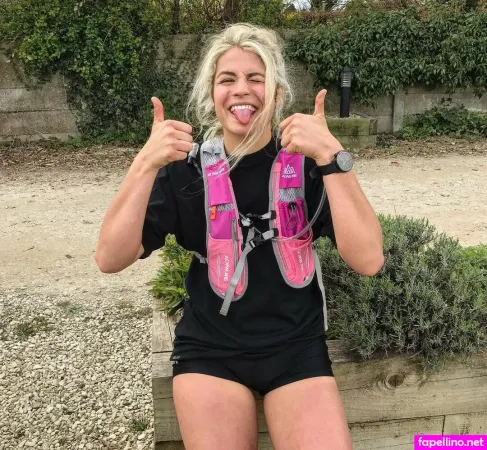 Becca Wakefield OnlyFans Thumbnail #YbcOquV33D