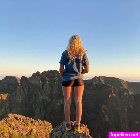 Becca Wakefield OnlyFans Thumbnail #yAL0kRTrxo