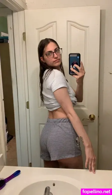 Becca642 OnlyFans Thumbnail #yZyNH4tZOM