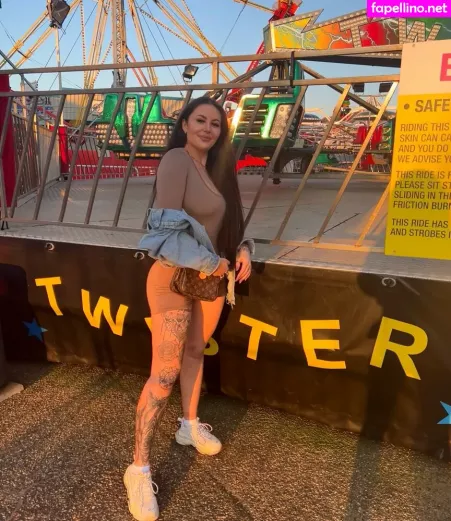 Beckie Holloway OnlyFans Thumbnail #3xyLyfZ4JD