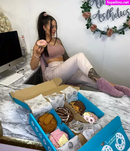 Beckie Holloway OnlyFans Thumbnail #IcYfdfEVlU