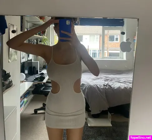 Becky 2 OnlyFans Thumbnail #HhybHYPosh