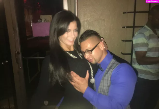 Becky Bandini OnlyFans Thumbnail #Dr6LDgtG02