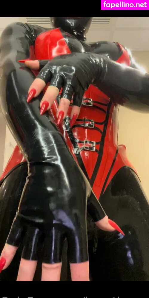 alternativefootwear, bee_the_rubber_doll Nude Leaked OnlyFans Photo #EElNYqfiZ3