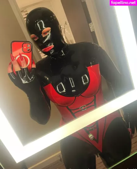 Bee The Rubber Doll OnlyFans Thumbnail #UoGJMzNmsv