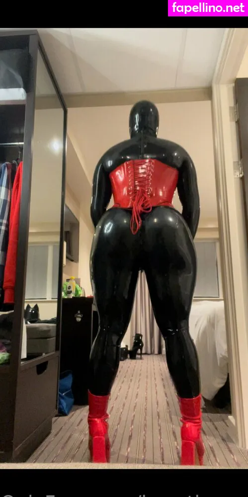 alternativefootwear, bee_the_rubber_doll Nude Leaked OnlyFans Photo #XwZANP9H6w