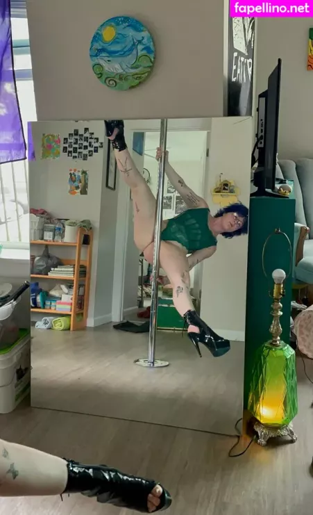 Bee0903 OnlyFans Thumbnail #EsR9rrlFSe