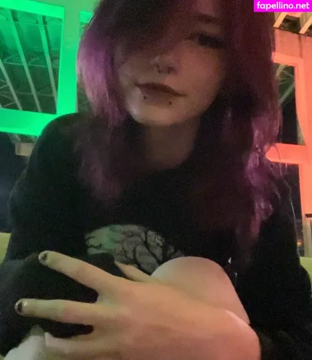 Beehasleft OnlyFans Thumbnail #1KdVaowwdm