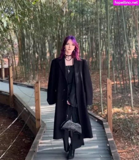 Beehasleft OnlyFans Thumbnail #1gSolLJH2d