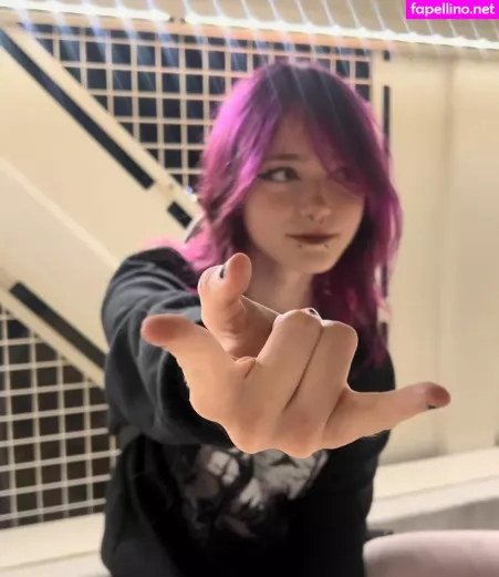 Beehasleft OnlyFans Thumbnail #xKY5rFzD0U