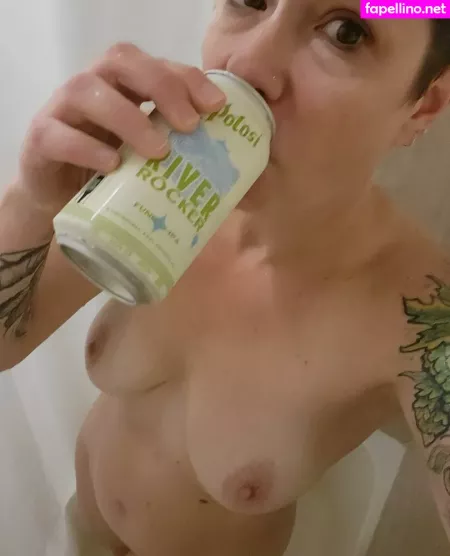 Beerbabes 1 OnlyFans Thumbnail #xkA9ALhXZm
