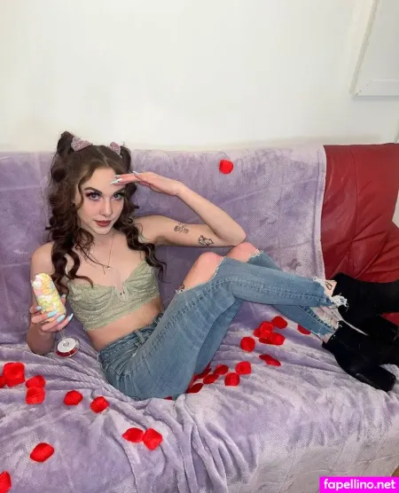 Bees Honey Pot OnlyFans Thumbnail #Vg6QCERJ2F