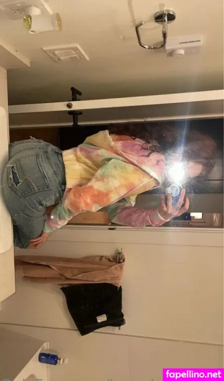 Bees Honey Pot OnlyFans Thumbnail #fQPGKfYIFf