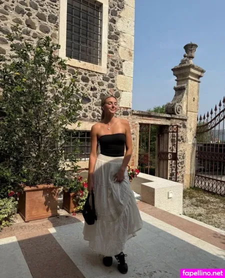 Beez Asmr Fake Main Profile Photo