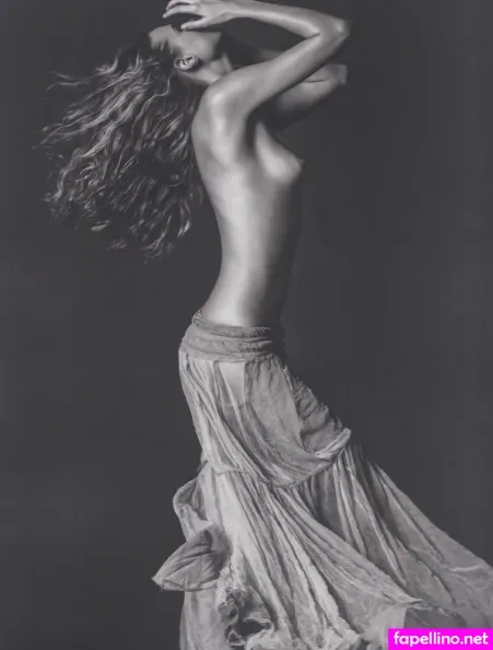 Behati Prinsloo OnlyFans Thumbnail #mDQzfdsbrf