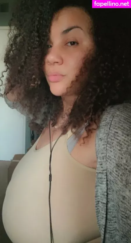 Beigewunder OnlyFans Thumbnail #t3wPdHDXby