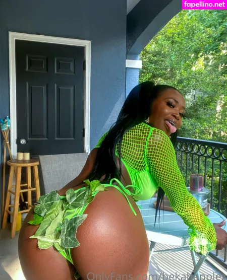 Bekahapplez OnlyFans Thumbnail #AJizcHQEgW