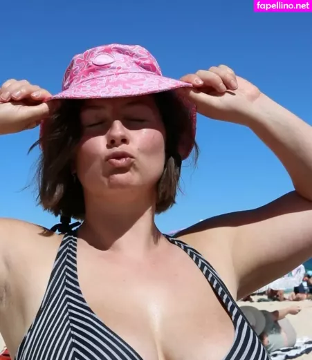 Bel Larcombe Slice Of Salami OnlyFans Thumbnail #Hx99dKzz1W