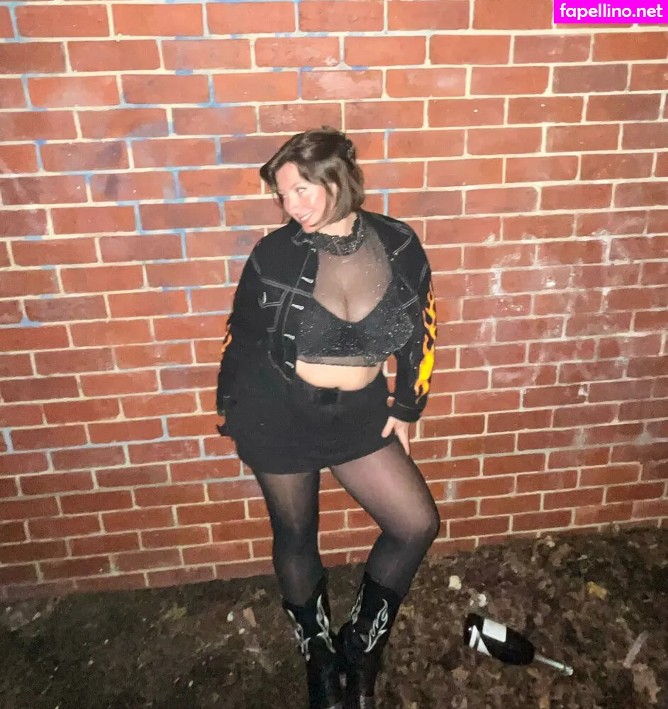 Bel Larcombe slice_of_salami_, bel_larcombe_ Nude Leaked OnlyFans Photo #PzFwokRrtn