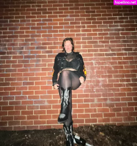Bel Larcombe Slice Of Salami OnlyFans Thumbnail #YEmHBzVWau