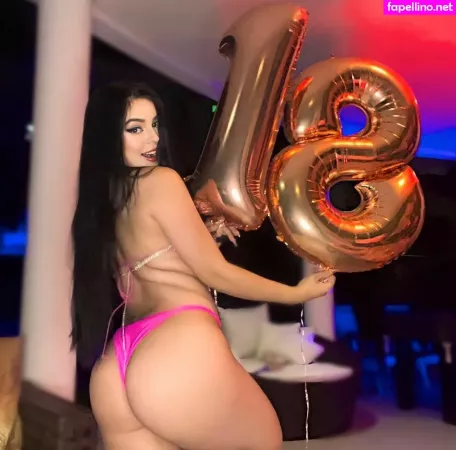 Bella Angel Dezoitou OnlyFans Thumbnail #KqVrhUeOMa
