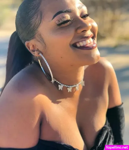 Bella Batista OnlyFans Thumbnail #ZVpDoFbqyq