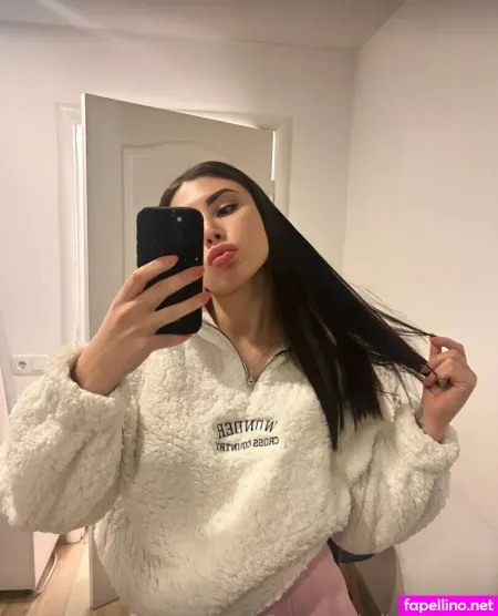 Bella Be Vixen OnlyFans Thumbnail #G1XCKzbIjt