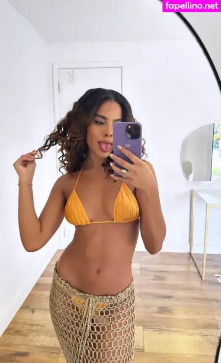 Bella Campos OnlyFans Thumbnail #ibVUTufCh1