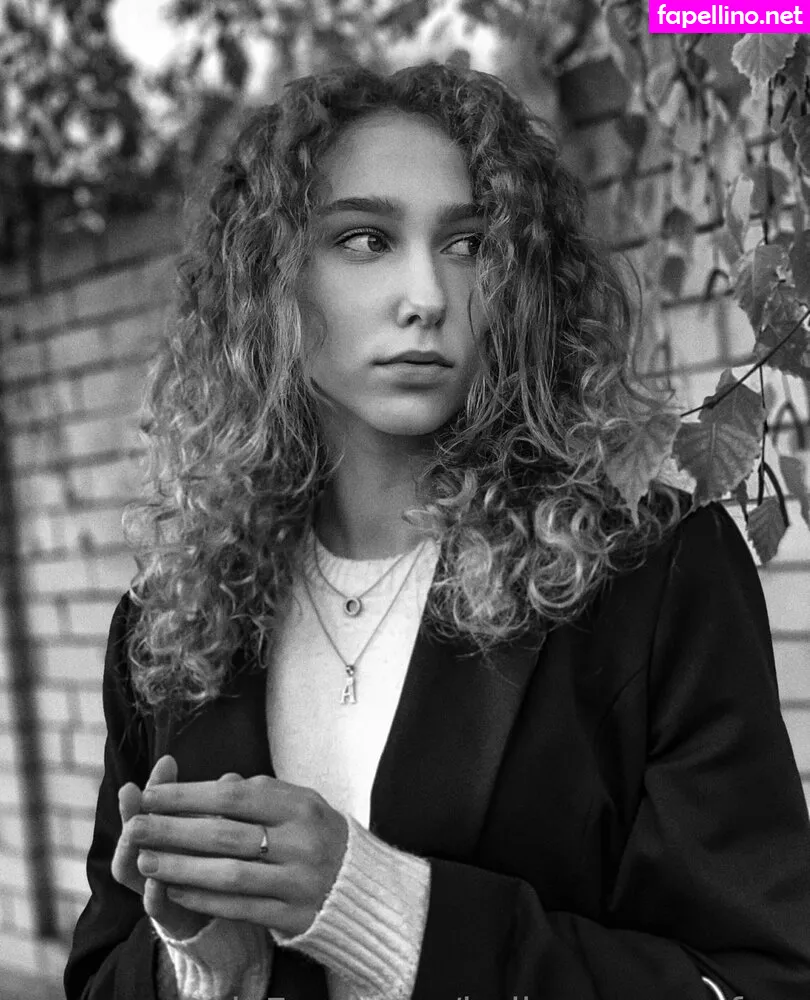 bella_cooper_free, freerangefemale Nude Leaked OnlyFans Photo #EREMkBFL1P