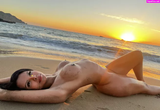 Bella Danis OnlyFans Thumbnail #4EXKaZLqPA