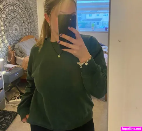 Bella Dorrington OnlyFans Thumbnail #Eja3eWGSrc