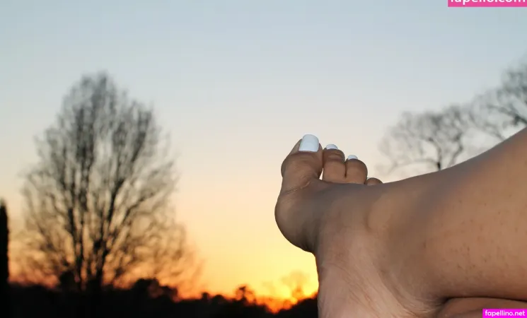 Bella Feet Sweet OnlyFans Thumbnail #FkyIJUzYSA