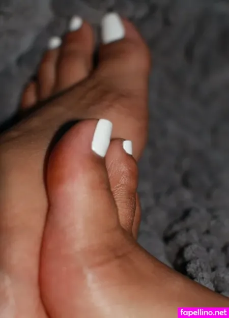 Bella Feet Sweet OnlyFans Thumbnail #Ish8gdkxPX