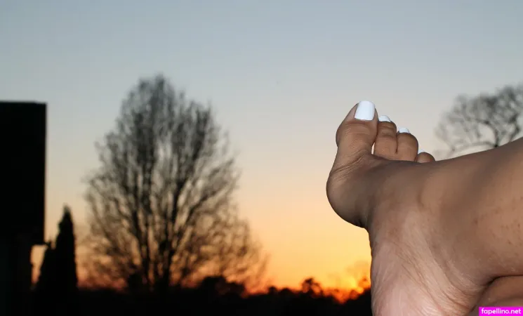 Bella Feet Sweet OnlyFans Thumbnail #f81NRRQIWY