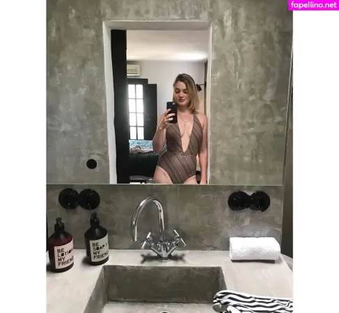 Bella Heathcote OnlyFans Thumbnail #0wcX72eO6w