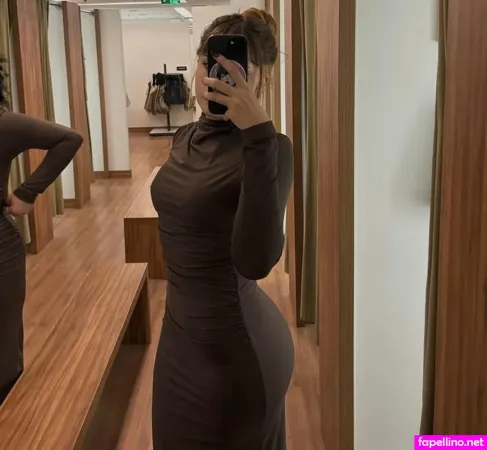 Bella Isa OnlyFans Thumbnail #GepMmdbMbx