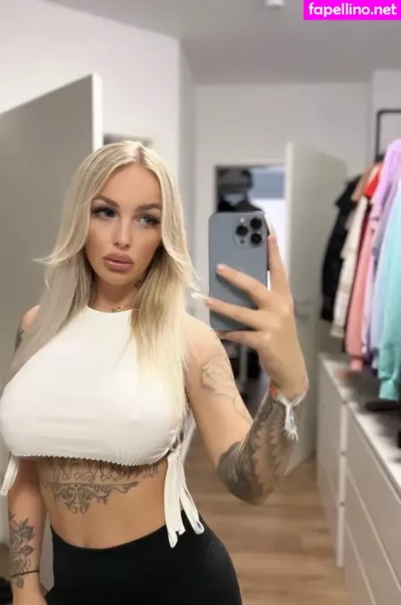Bella Janice OnlyFans Thumbnail #O4H4r00LNp