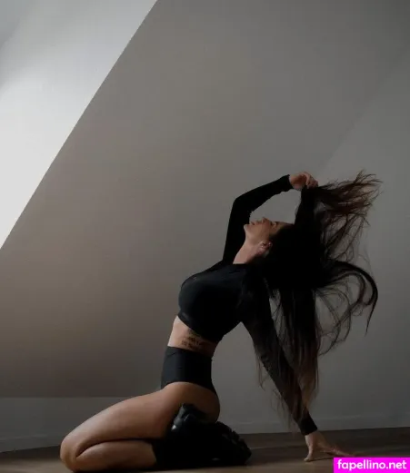 Bella Kraus OnlyFans Thumbnail #tzae8C3LU4