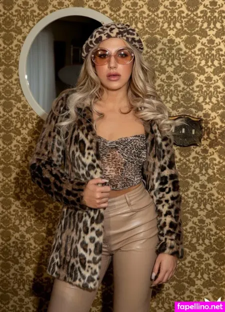 Bella Laya OnlyFans Thumbnail #Aknbk0vFXs