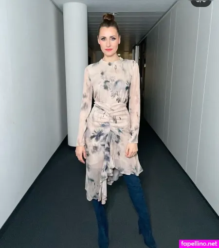 Bella Lesnik OnlyFans Thumbnail #Xm3Nb4t7Ee