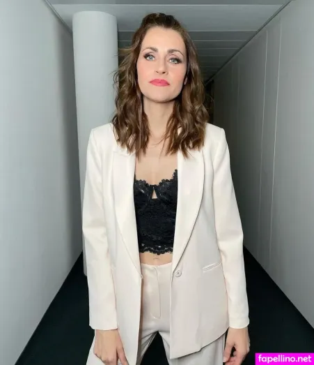 Bella Lesnik OnlyFans Thumbnail #gQaWFP1Y40