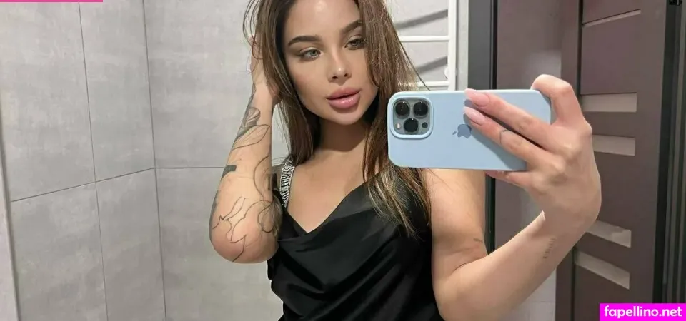 Bella Lla 1 OnlyFans Thumbnail #2pXGodP7wc